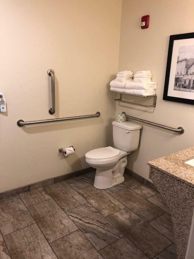 Cobblestone Inn&Suites - Ashland Extérieur photo